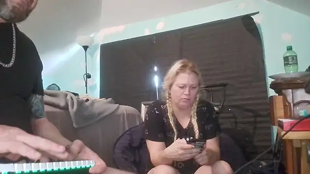 Thickirishcock850 online show from May 5, 3:04 pm