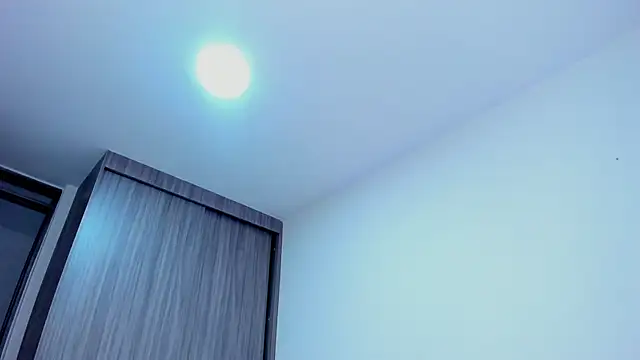 Snapshot of Sara_Leblanc chatting on January 9, 12:45 pm Sara Leblanc online show from January 9, 12:45 pm