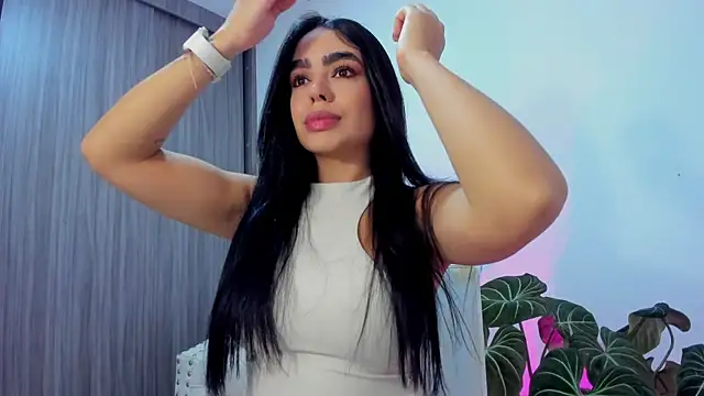 Snapshot of Sara_Leblanc chatting on January 6, 12:42 pm Sara Leblanc online show from January 6, 12:42 pm