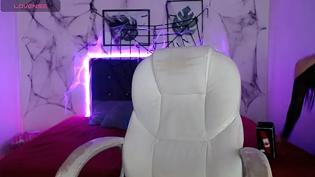 Snapshot of mia_collens chatting on October 20, 1:40 am mia collens online show from October 20, 1:40 am