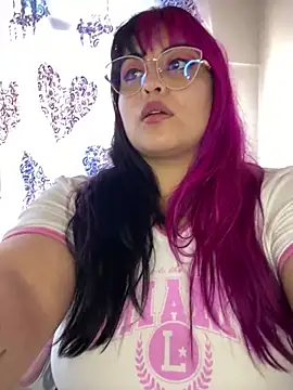 Snapshot of Pinky-Flower chatting on February 14, 9:53 pm Pinky-Flower online show from February 14, 9:53 pm