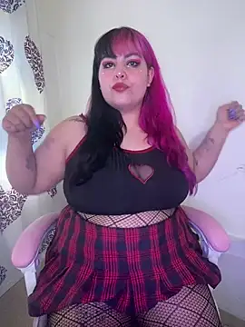 Snapshot of Pinky-Flower chatting on February 11, 9:56 pm Pinky-Flower online show from February 11, 9:56 pm