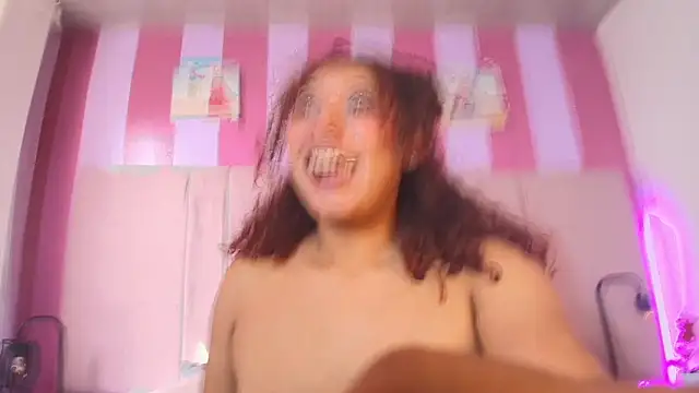 lauraltt online show from October 28, 7:24 pm