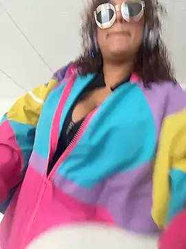 lauraltt online show from November 10, 7:08 pm