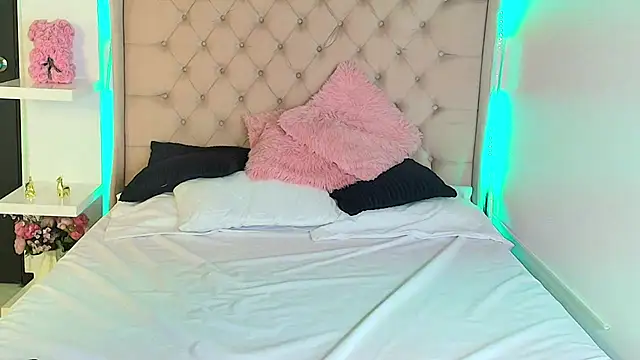 caroo gomeez online show from March 5, 5:08 pm