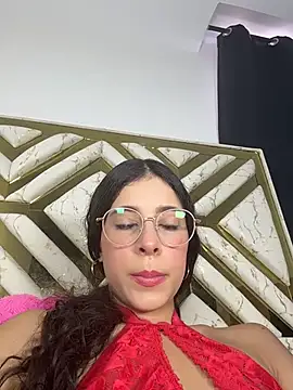 Snapshot of evaFiore chatting on July 9, 8:08 pm evaFiore online show from July 9, 8:08 pm