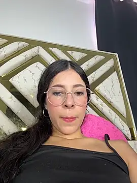 Snapshot of evaFiore chatting on June 19, 6:58 pm evaFiore online show from June 19, 6:58 pm