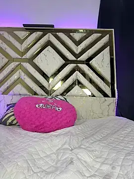 evaFiore online show from March 13, 7:30 pm