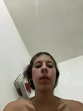 evaFiore online show from March 20, 1:13 am