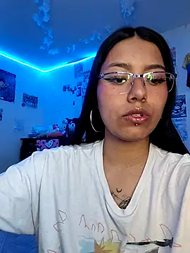 Snapshot of Katta_ossa chatting on February 8, 8:28 pm Katta ossa online show from February 8, 8:28 pm