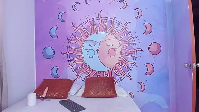 Snapshot of Mariana_16_ chatting on October 9, 7:47 pm Mariana 16 online show from October 9, 7:47 pm