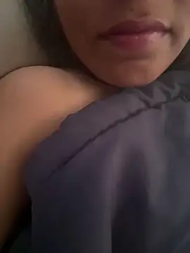 priyadevi17 online show from February 21, 3:34 am