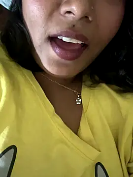 priyadevi17 online show from October 19, 8:44 pm