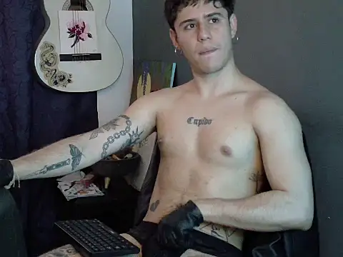 Snapshot of Antonello_Vannucci chatting on March 28, 5:36 pm Antonello Vannucci online show from March 28, 5:36 pm