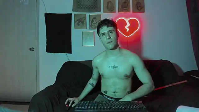 Antonello Vannucci online show from January 1, 11:51 pm