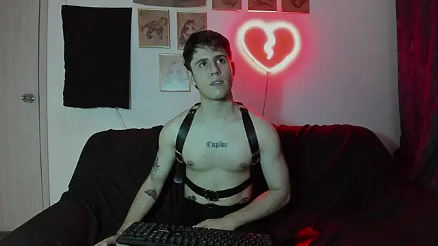 Antonello Vannucci online show from January 3, 9:05 pm