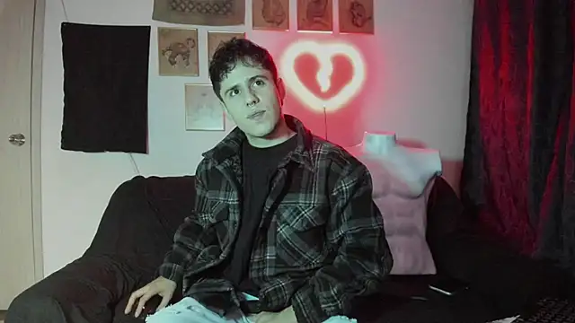 Antonello Vannucci online show from January 2, 8:02 pm