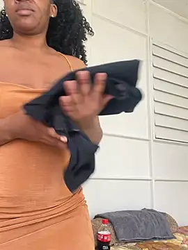 Snapshot of beverlyxxxx chatting on March 18, 11:33 am beverlyxxxx online show from March 18, 11:33 am