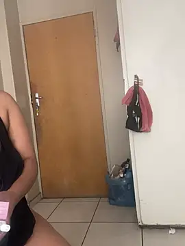 Snapshot of beverlyxxxx chatting on January 16, 12:09 pm beverlyxxxx online show from January 16, 12:09 pm