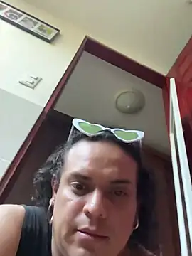 Snapshot of NikkelSofia chatting on February 4, 1:06 pm NikkelSofia online show from February 4, 1:06 pm