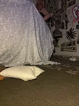 Snapshot of NikkelSofia chatting on March 7, 10:46 am NikkelSofia online show from March 7, 10:46 am