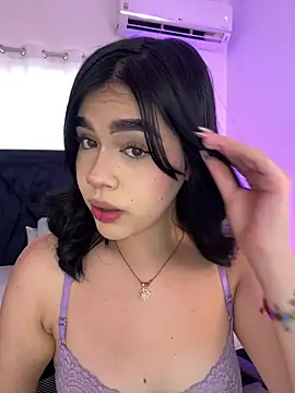 Snapshot of Lily_Woodz chatting on July 11, 7:03 pm Lily Woodz online show from July 11, 7:03 pm