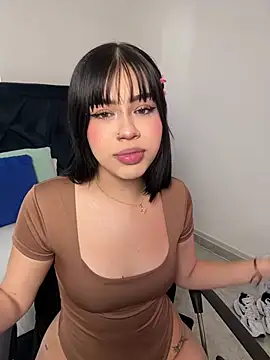 Lily Woodz online show from February 27, 7:14 pm