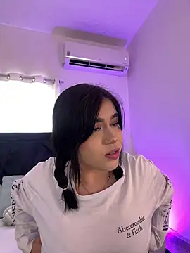 Snapshot of Lily_Woodz chatting on July 2, 6:58 pm Lily Woodz online show from July 2, 6:58 pm