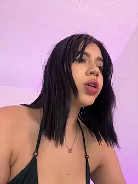 Snapshot of Lily_Woodz chatting on May 12, 7:20 pm Lily Woodz online show from May 12, 7:20 pm