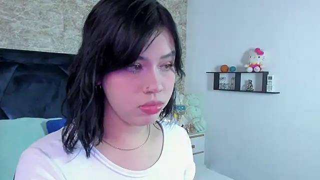 Lily Woodz online show from November 28, 7:14 pm