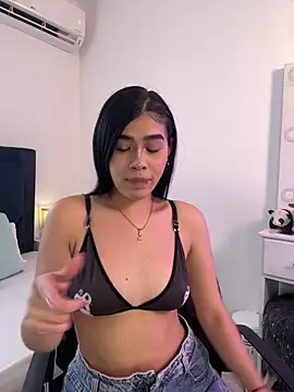 Lily Woodz online show from January 17, 7:17 pm