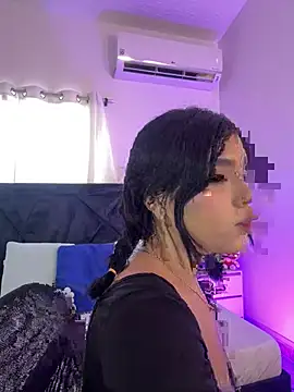 Snapshot of Lily_Woodz chatting on June 13, 7:12 pm Lily Woodz online show from June 13, 7:12 pm