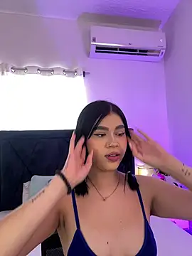 Snapshot of Lily_Woodz chatting on June 16, 7:14 pm Lily Woodz online show from June 16, 7:14 pm