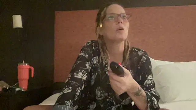 skarfos1babe69 online show from December 27, 3:53 am