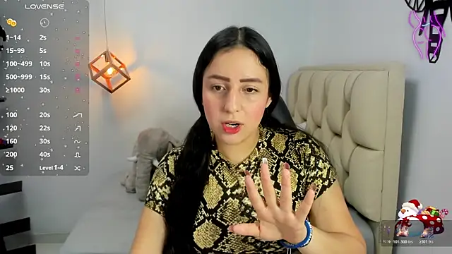 ARYAMORGAN1 online show from January 16, 7:29 pm