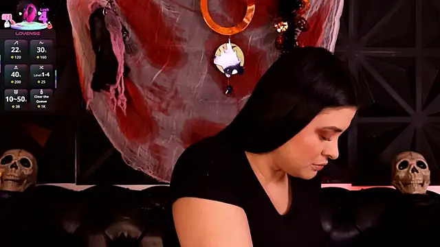 Snapshot of AnikaRomanoff chatting on October 17, 4:16 am AnikaRomanoff online show from October 17, 4:16 am
