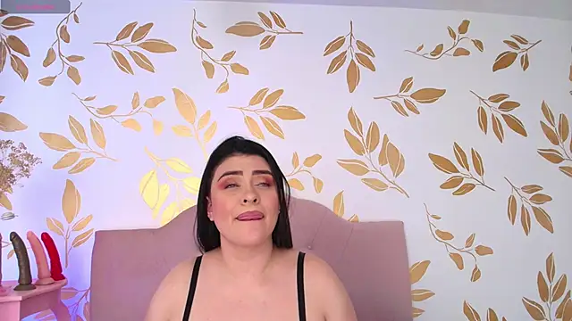Snapshot of AnikaRomanoff chatting on February 25, 6:12 pm AnikaRomanoff online show from February 25, 6:12 pm