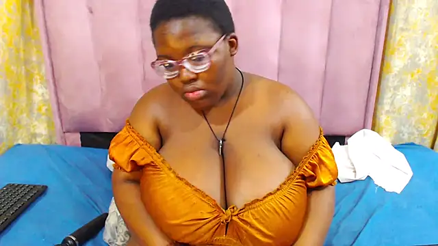 Damm Bobbies online show from May 21, 7:55 pm