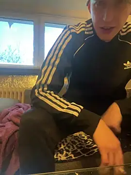 milabandolero online show from December 31, 9:10 am