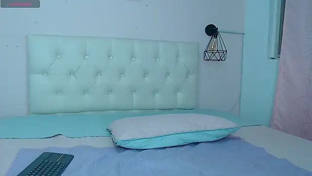 Snapshot of kattia_bk chatting on February 27, 12:12 pm kattia bk online show from February 27, 12:12 pm