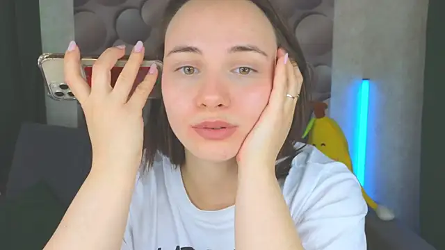 Cute smile sharon online show from February 27, 5:07 am