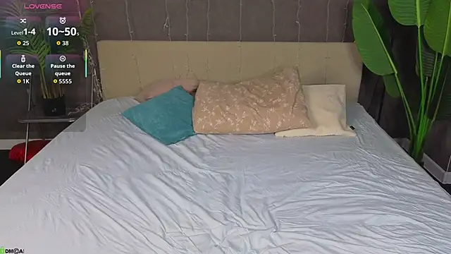 Mollly Rouge online show from April 11, 12:18 am