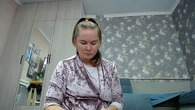 Snapshot of _Miss_Vanilla_ chatting on September 22, 6:08 am Miss Vanilla online show from September 22, 6:08 am