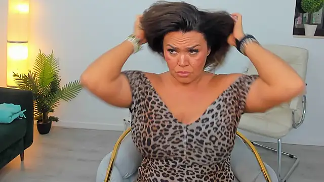 Aileen Stone online show from October 27, 3:35 pm