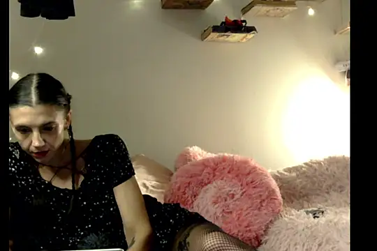 vavavixen online show from December 23, 8:33 am