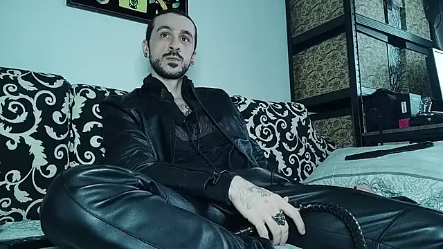 AxelColton online show from September 18, 9:45 am