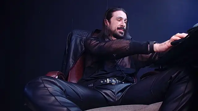 AxelColton online show from October 25, 10:25 am