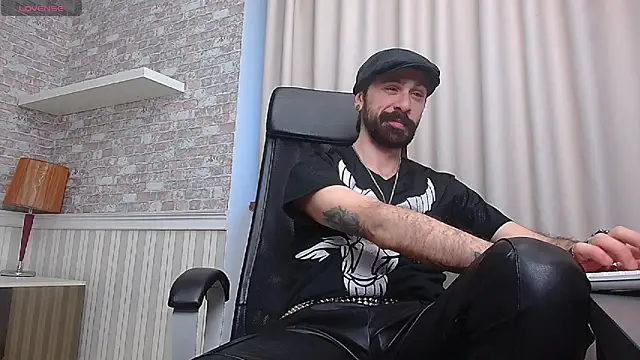 AxelColton online show from January 8, 6:19 am