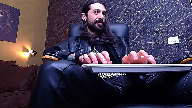 AxelColton online show from January 19, 10:30 am