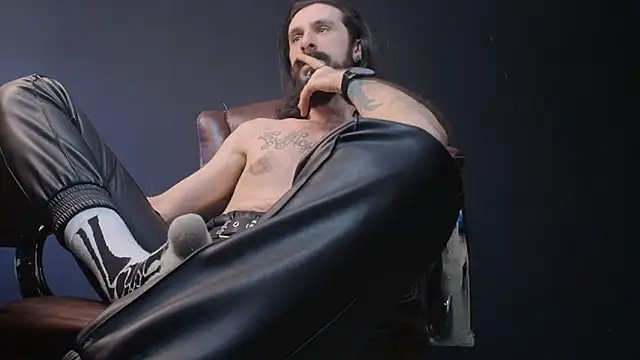 AxelColton online show from March 3, 12:06 pm